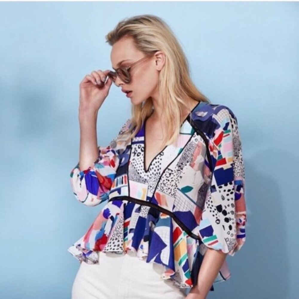Hunter Bell Small Silk Geometric Grayson Top Blouse Abstract Watercolor V Neck